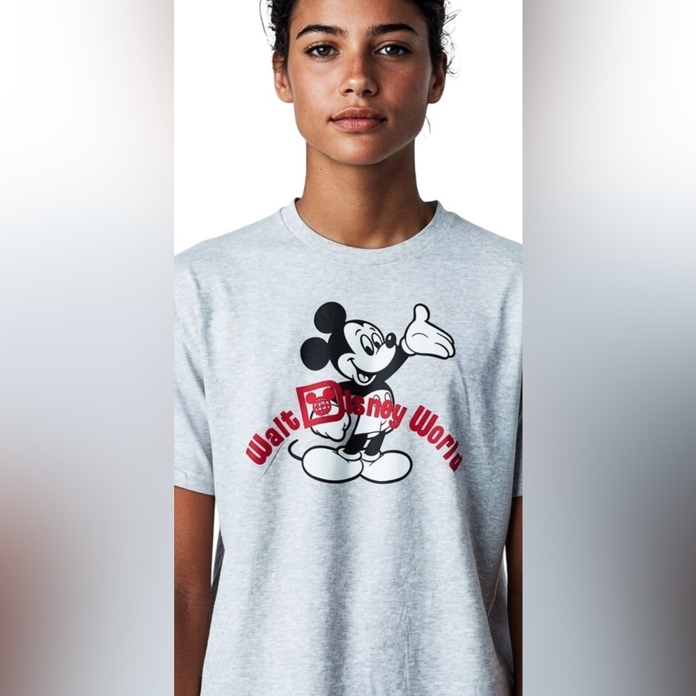 Mint Condition Walt Disney World
Old school Disney logo
Vintage unique & Rare